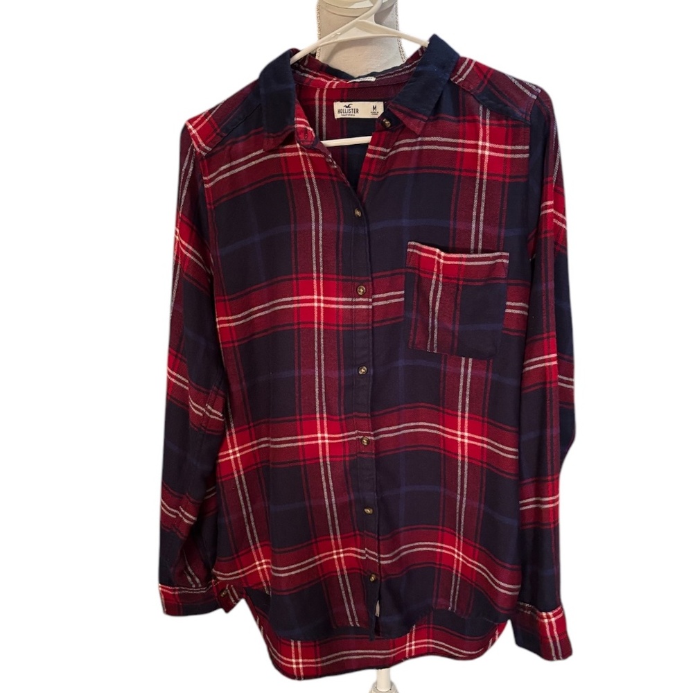 Hollister Soft Plaid Flannel Button Down Shirt in Navy & Re Size M